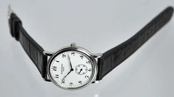 パテックフィリップ 腕時計コピー Patek Philippeカラトラバ オフィサー 5022P パテックフィリップ 腕時計コピー Patek Philippeカラトラバ オフィサー 5022P